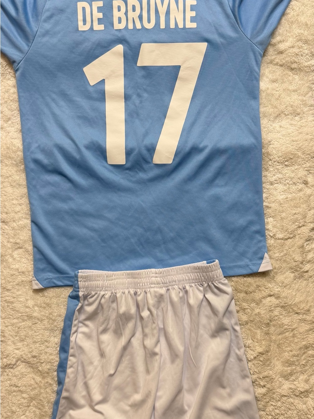 Light Blue Soccer Jersey & White Shorts - 'De Bruyne' #17